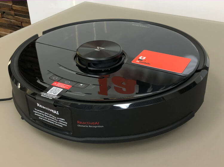 Если бы Apple сделала робот-пылесос, он бы выглядел так