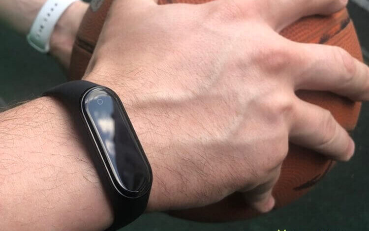 Шило на мыло — Xiaomi Mi Band 5 почти ничем не отличается от Mi Band 4 Шило на мыло — Xiaomi Mi Band 5 почти ничем не отличается от Mi Band 4