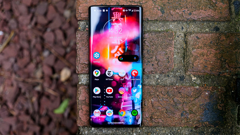 Насколько автономным получился дорогой флагман Motorola? Даже iPhone 11 Pro Max остался позади Насколько автономным получился дорогой флагман Motorola? Даже iPhone 11 Pro Max остался позади