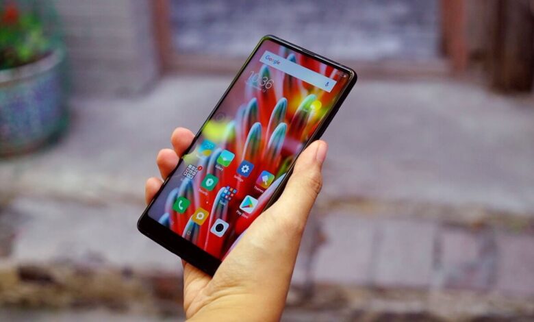 MIUI 12 позволит управлять смартфонами Xiaomi прикосновениями к задней крышке