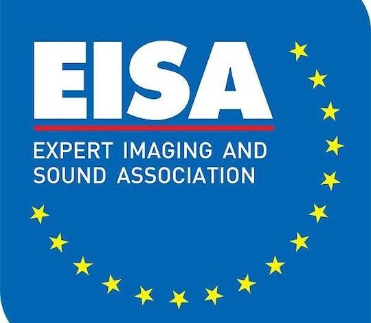 Рынок фототехники обрушился, но это не мешает EISA раздавать награды Рынок фототехники обрушился, но это не мешает EISA раздавать награды