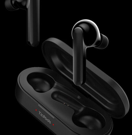 В этих наушниках лучше зря головой не махать. Моделью Mobvoi Earbuds Gesture можно управлять жестами головы В этих наушниках лучше зря головой не махать. Моделью Mobvoi Earbuds Gesture можно управлять жестами головы