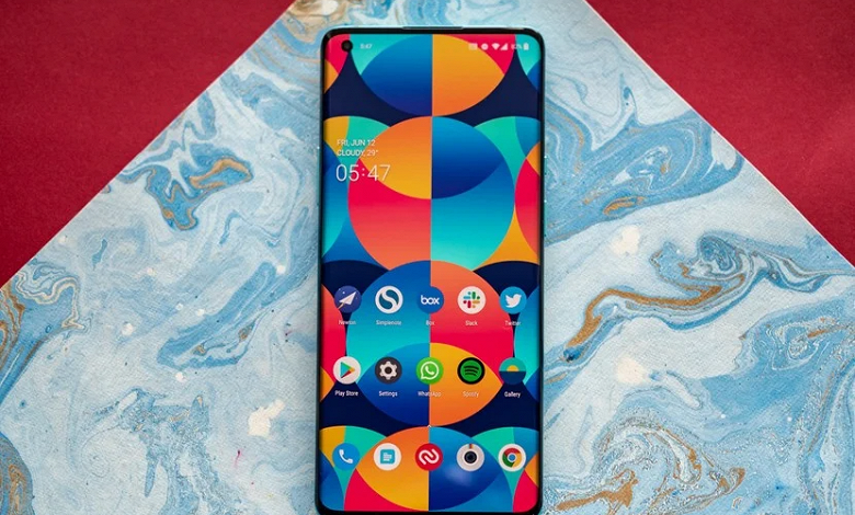 Следующий флагман OnePlus в подробностях: 120 Гц AMOLED и никаких 64 Мп Следующий флагман OnePlus в подробностях: 120 Гц AMOLED и никаких 64 Мп