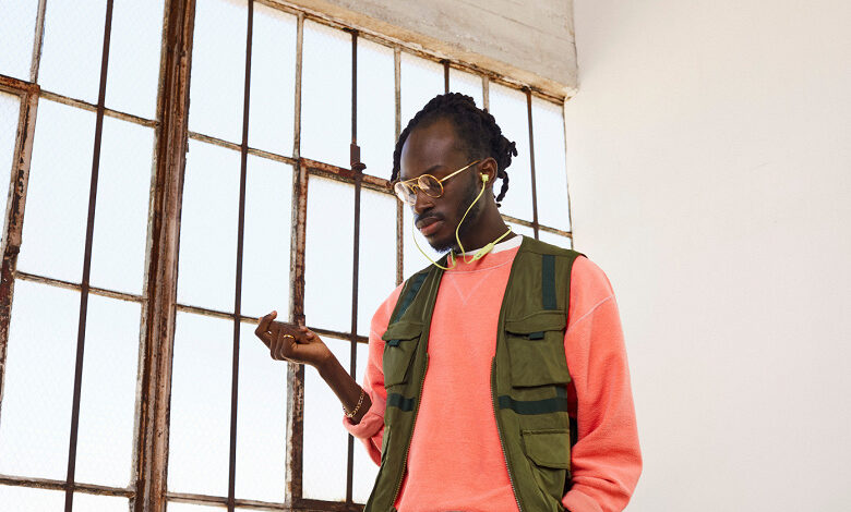 Beats представила Bluetooth-наушники Flex за Beats представила Bluetooth-наушники Flex за