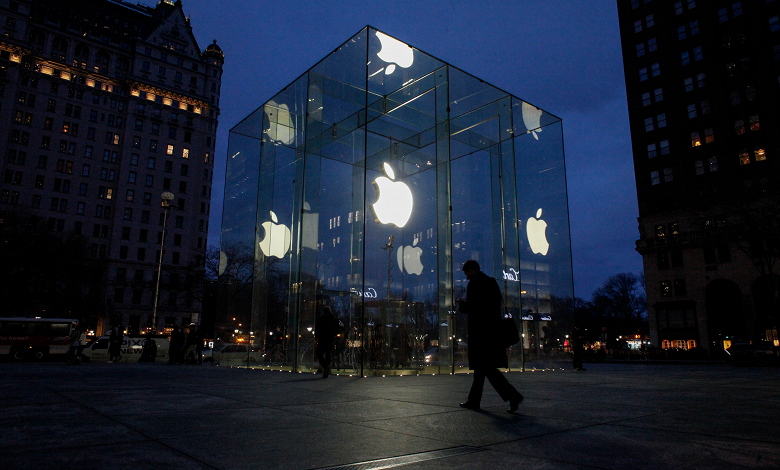 Apple снова закрывает магазины в разных регионах мира. В работающих магазинах действуют строгие правила Apple снова закрывает магазины в разных регионах мира. В работающих магазинах действуют строгие правила
