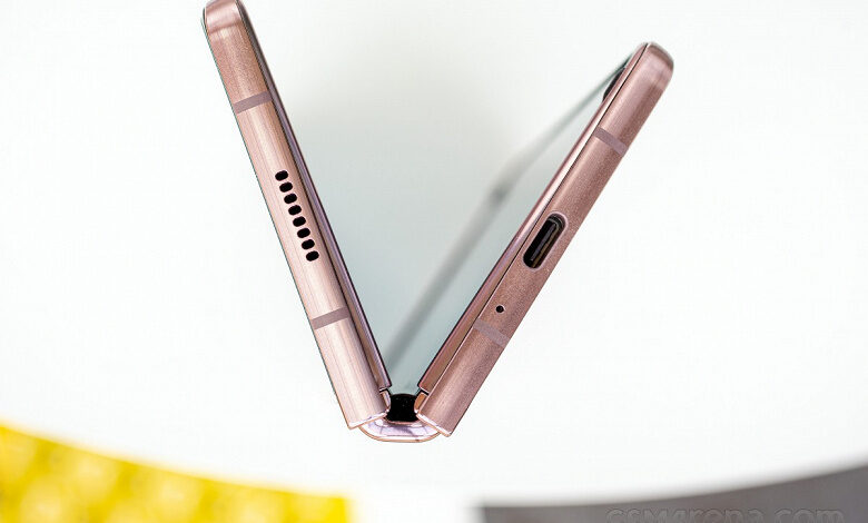 В корпусе Samsung Galaxy Z Fold 3 будет место для S Pen В корпусе Samsung Galaxy Z Fold 3 будет место для S Pen