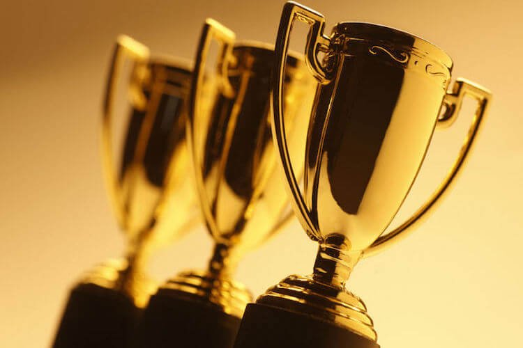 6 лучших смартфонов 2020 года в разных номинациях