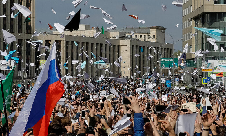 Telegram впервые догнал WhatsApp в Москве. Мобильный трафик мессенджеров сравнялся