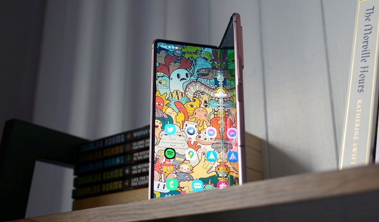 Слух: Samsung Galaxy Z Fold 3 может получить защиту от влаги. Но речь не идёт о полноценной защите от воды Слух: Samsung Galaxy Z Fold 3 может получить защиту от влаги. Но речь не идёт о полноценной защите от воды