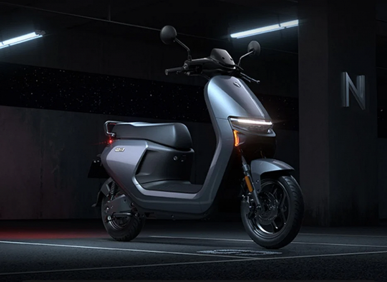 Представлен электроскутер Segway-Ninebot с дальностью хода более 100 км