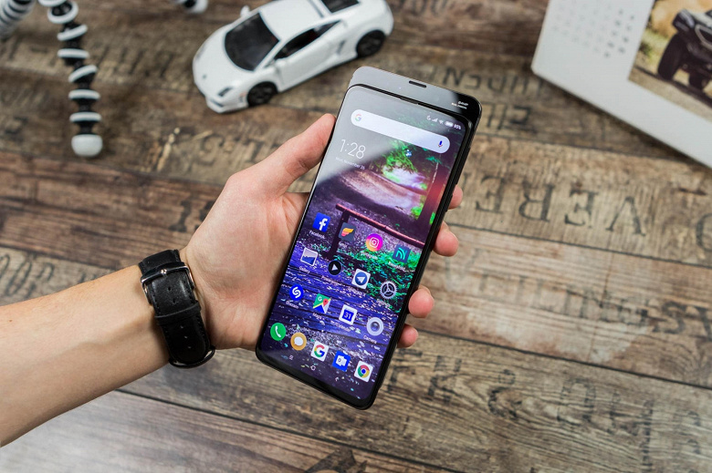 Слайдер Xiaomi Mi Mix 3 и Redmi 10X 4G получили MIUI 12.5