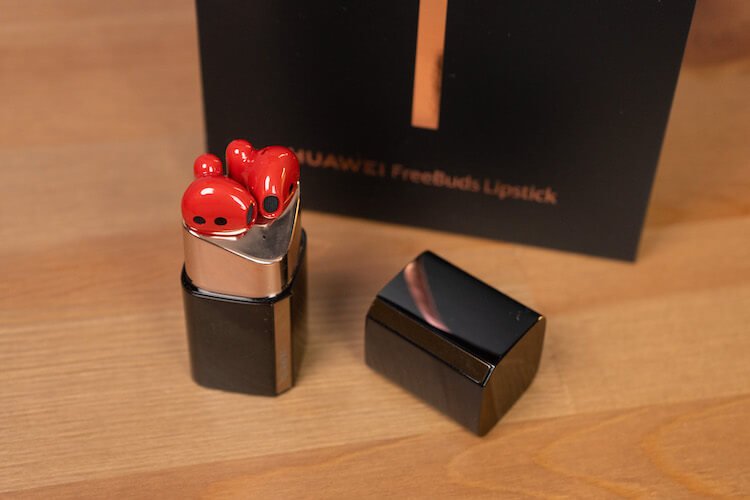 Самые необычные наушники для настоящих модниц — Huawei Freebuds Lipstick