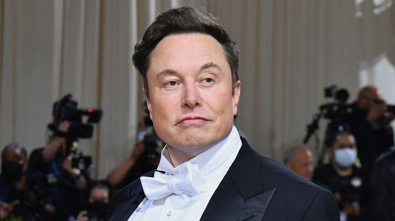 Зачем Илон Маск продаёт акции Tesla на миллиарды долларов