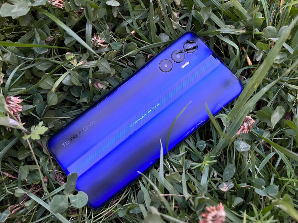 Я нашел его! Телефон, у которого почти не выпирает камера — Tecno Pova 3