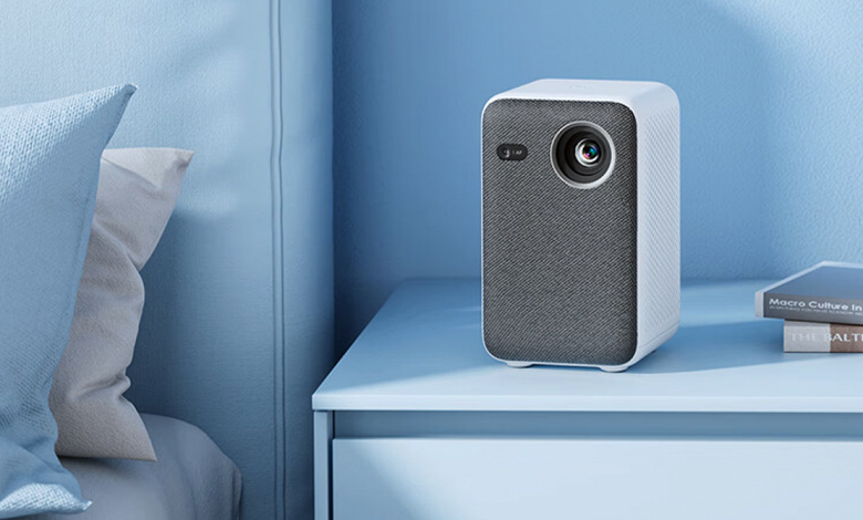 Представлен крошечный дешевый проектор Xiaomi mini Представлен крошечный дешевый проектор Xiaomi mini