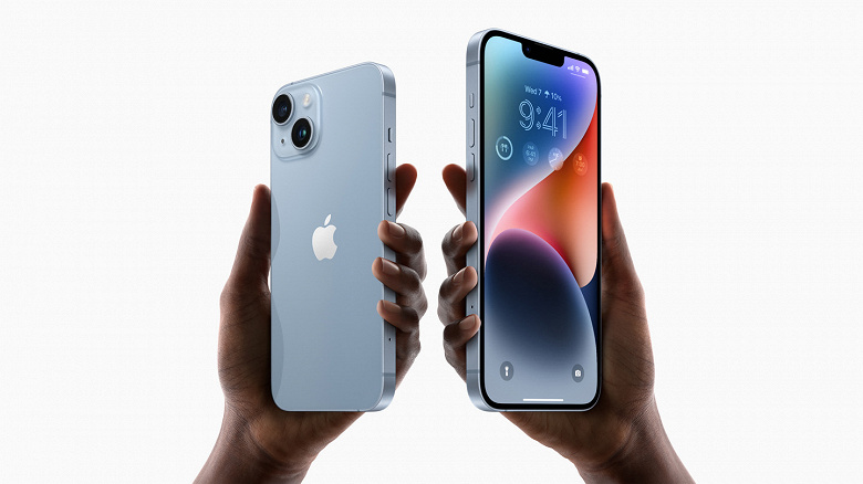 Новенькие iPhone 14 меняют на прошлогодние iPhone 13 с доплатой всего 260 долларов в Китае. Возможно, потому что iPhone 14 отличается от iPhone 13 только цветом? Новенькие iPhone 14 меняют на прошлогодние iPhone 13 с доплатой всего 260 долларов в Китае. Возможно, потому что iPhone 14 отличается от iPhone 13 только цветом?