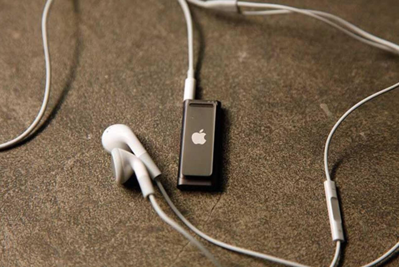Самый неудачный Айпод. iPod без кнопок — боль. Как им вообще пользоваться? Фото
