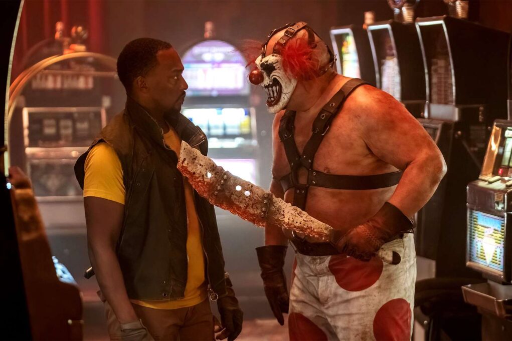 Автомобильный замес под песню Роба Зомби в отрывке второго сезона сериала Twisted Metal от Sony