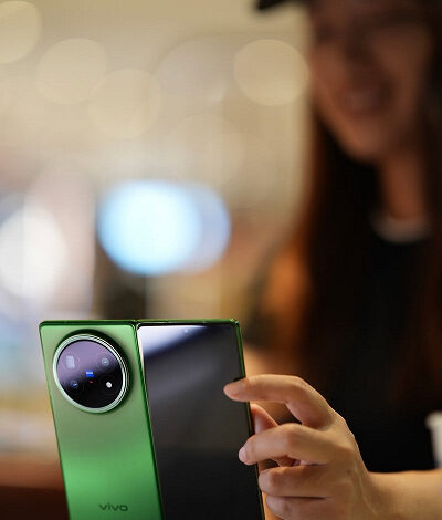 Мало того, что 6000 мАч, так ещё и первый в отрасли аккумулятор с кремниевым анодом четвертого поколения. Мало того, что 6000 мАч, так ещё и первый в отрасли аккумулятор с кремниевым анодом четвертого поколения.