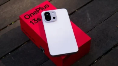 Вышел компактный OnePlus 13s с батареей 5850 мАч.