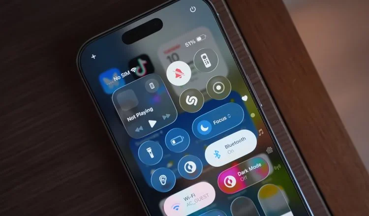 Xiaomi решила скопировать дизайн iOS 26